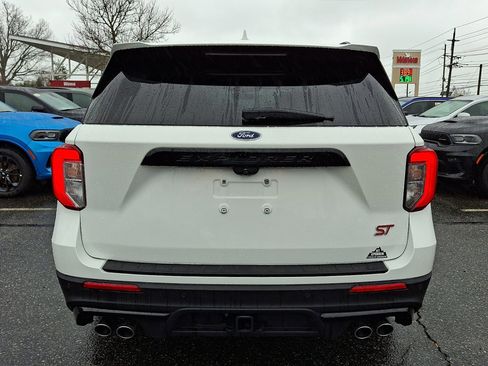 Used 2020 Ford Explorer ST w/ ST Street Pack image 4