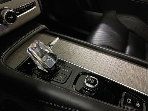 Certified 2023 Volvo XC90 B6 Ultimate image 21