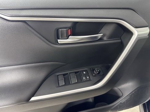 Used 2023 Toyota RAV4 SE image 21