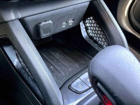 Used 2025 Chevrolet TrailBlazer LT image 24