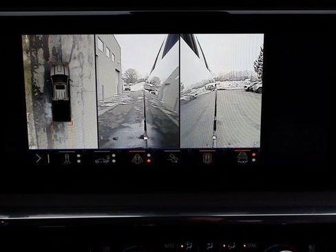 Used 2025 GMC Sierra 3500 Denali w/ Denali Reserve Package image 32