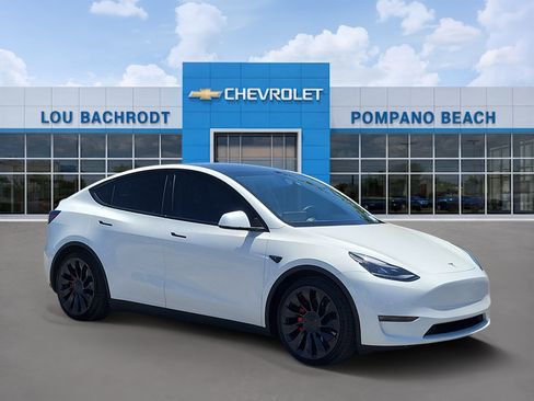 Used 2023 Tesla Model Y Long Range AWD/4WD image 1