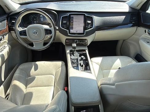 Used 2016 Volvo XC90 T6 Momentum w/ Momentum Plus Package image 28