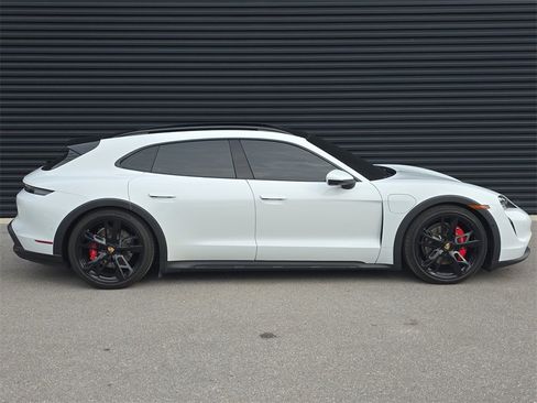 Used 2023 Porsche Taycan 4S image 8