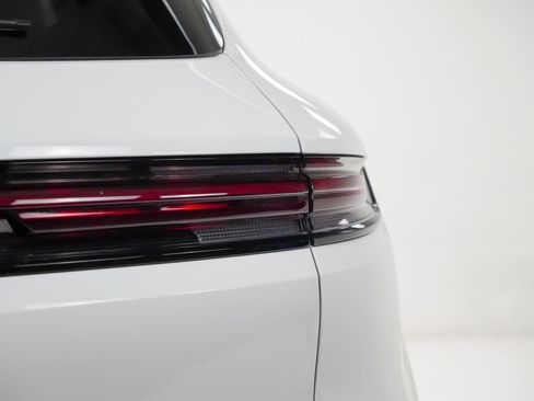 New 2026 Porsche Cayenne E-Hybrid image 12