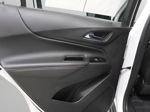 Used 2022 Chevrolet Equinox Premier image 24