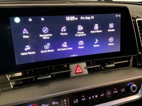 Certified 2023 Kia Sportage SX AWD/4WD image 6