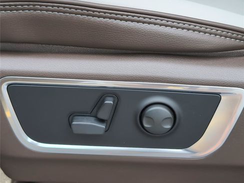 New 2026 RAM 1500 Laramie AWD/4WD image 20