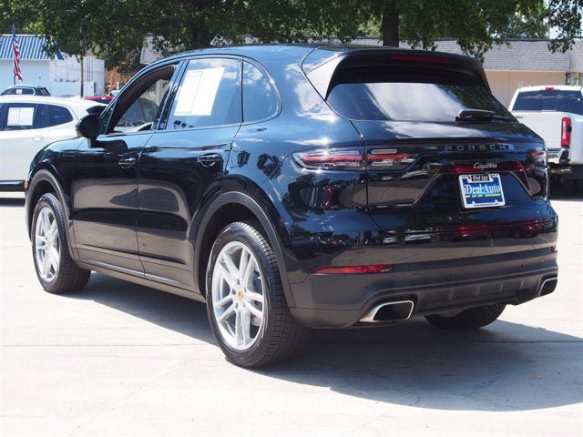 Used 2021 Porsche Cayenne AWD/4WD image 3