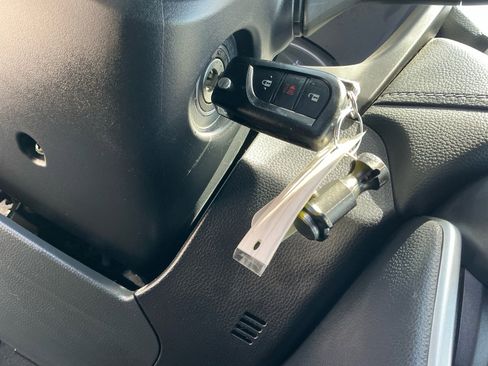 Certified 2025 Toyota RAV4 LE AWD/4WD image 28