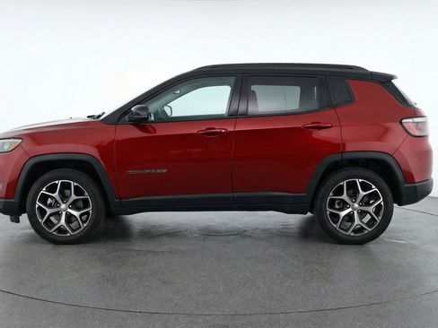 Used 2025 Jeep Compass Limited AWD/4WD image 5
