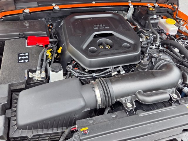 Certified 2025 Jeep Wrangler Sport AWD/4WD image 10