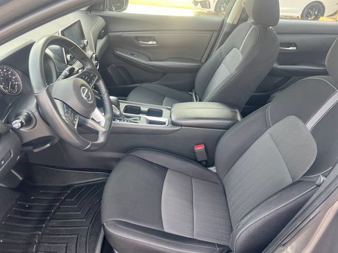 Certified 2022 Nissan Sentra SV FWD image 4