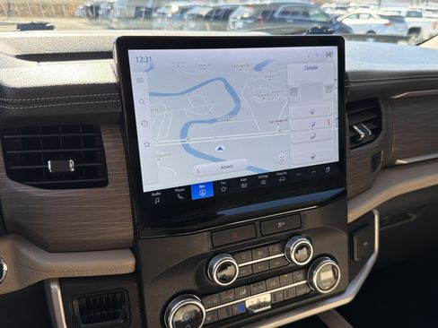 Used 2022 Ford Expedition Limited image 30