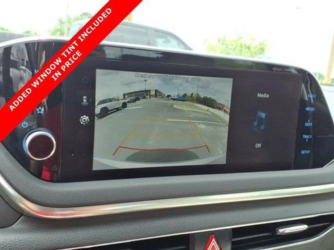 Used 2023 Hyundai Sonata SEL w/ Winter Weather Package FWD image 13