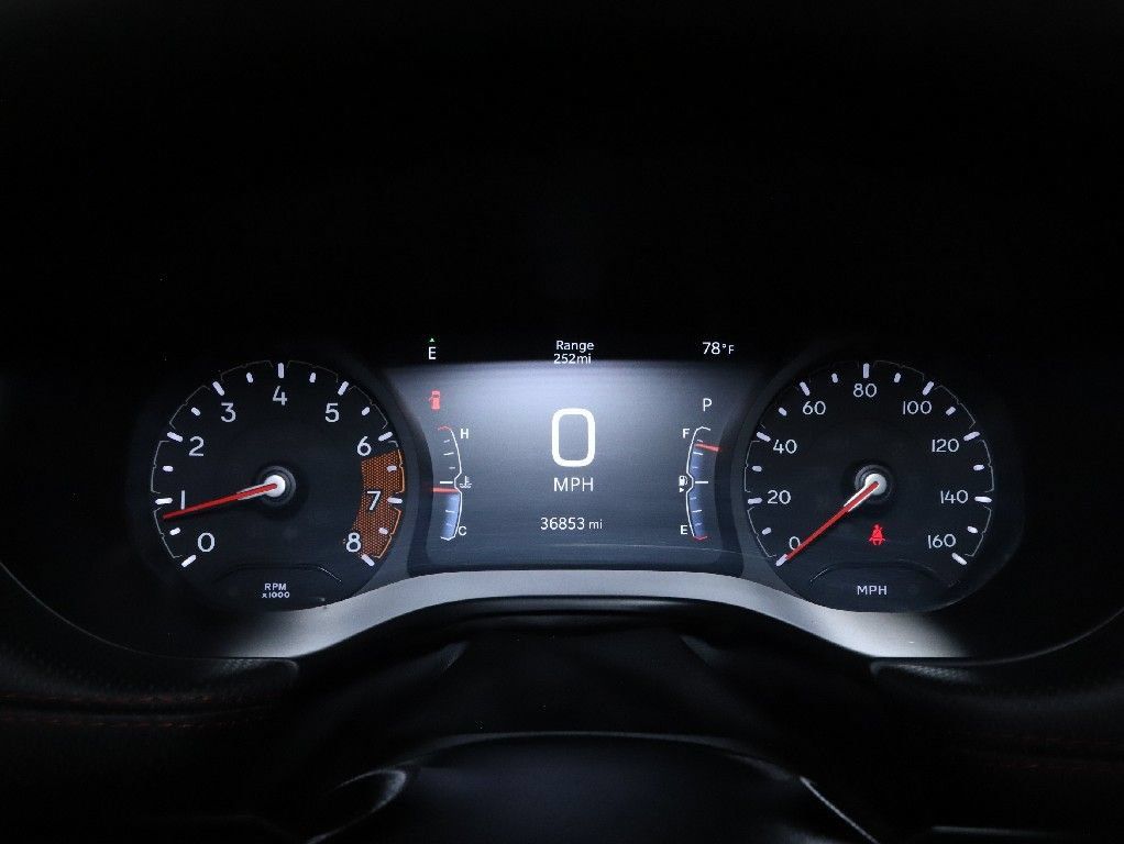 Used 2025 Jeep Compass Trailhawk AWD/4WD image 24
