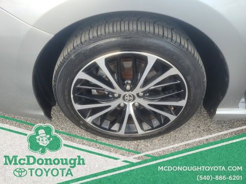 Used 2020 Toyota Camry SE image 27