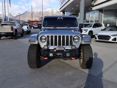 Used 2020 Jeep Wrangler Unlimited Sahara image 9