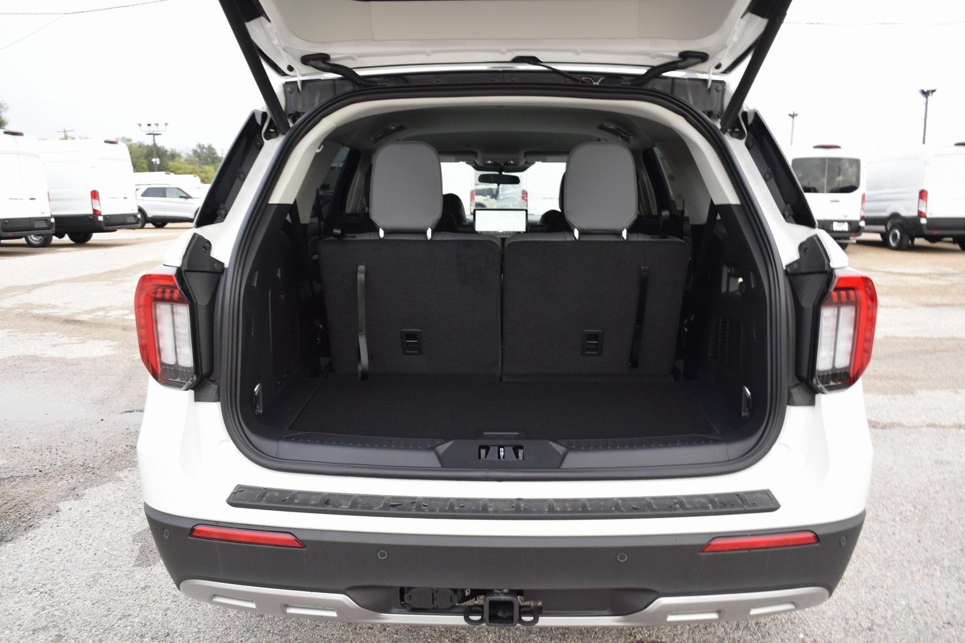 New 2026 Ford Explorer Active w/ Active Comfort Package RWD image 22