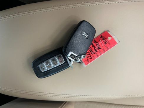 Used 2013 Hyundai Azera FWD image 40