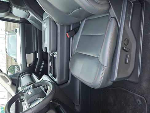 Used 2025 Ford Expedition Active AWD/4WD image 11