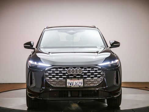 Certified 2025 Audi Q5 Premium w/ Premium Plus AWD/4WD image 7