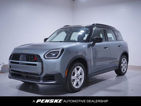Used 2025 MINI Cooper Countryman S image 1