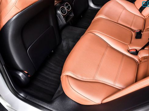 Used 2025 Mercedes-Benz C 300 4MATIC Sedan image 20