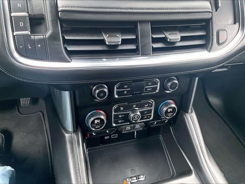 Used 2023 Chevrolet Tahoe LT w/ Luxury Package image 28