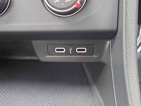 Used 2023 Volkswagen Jetta Sport image 16