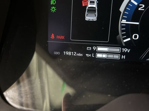 Used 2024 Toyota Tundra Limited image 15