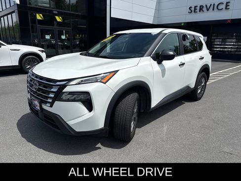 Used 2024 Nissan Rogue S AWD/4WD image 1