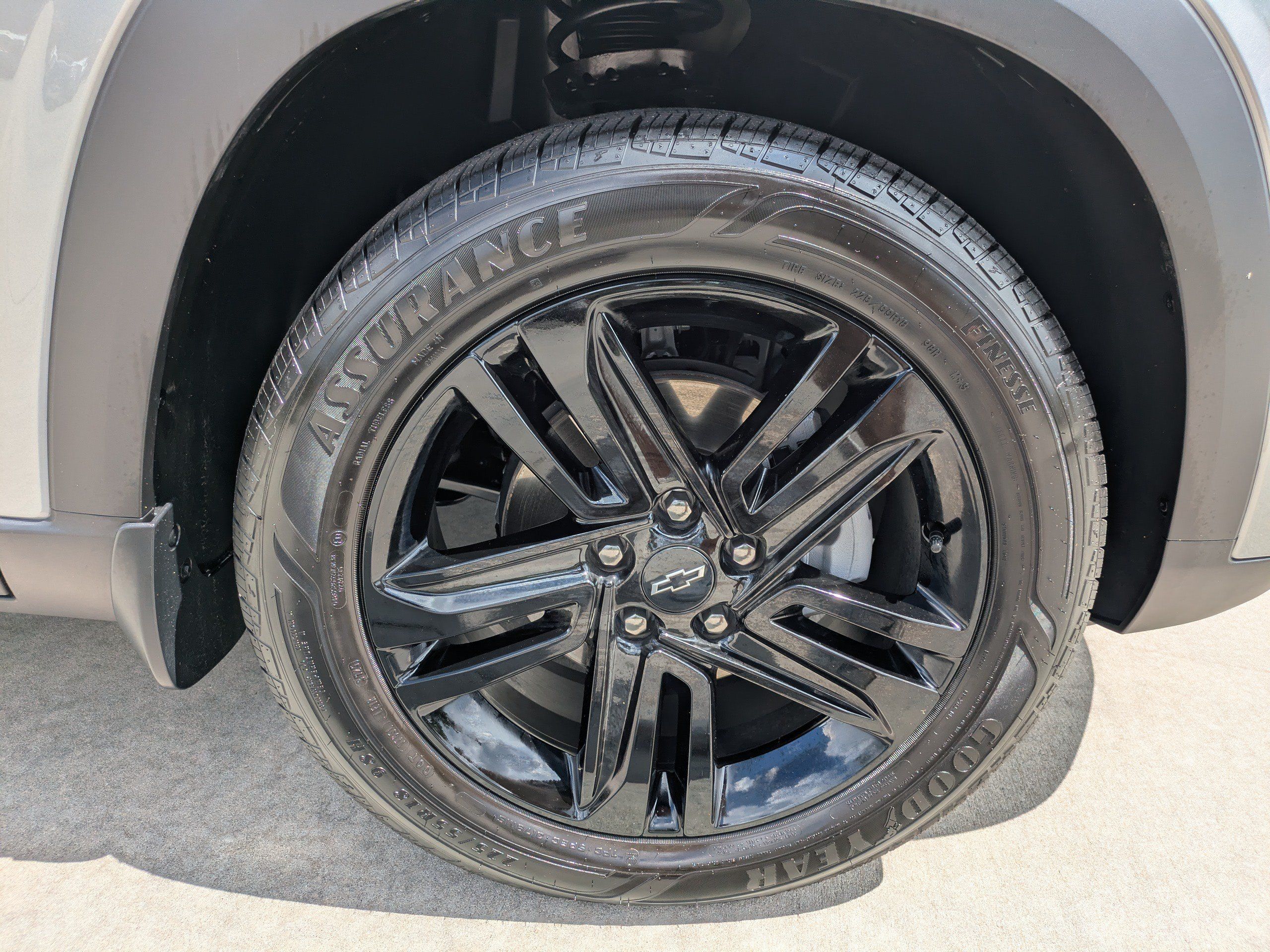 Used 2026 Chevrolet Trax ACTIV w/ Sunroof Package FWD image 9