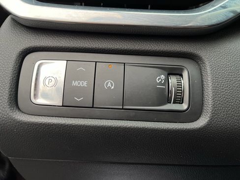 Used 2025 GMC Acadia Elevation image 26