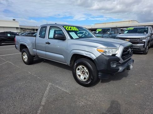 Used 2017 Toyota Tacoma SR RWD image 1