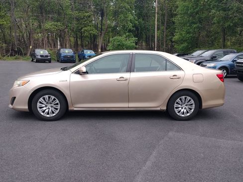 Used 2012 Toyota Camry LE FWD image 3