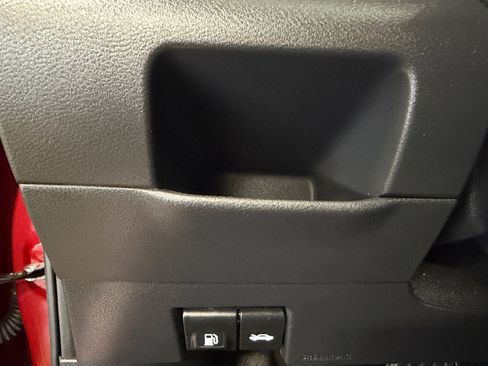 Used 2023 Nissan Kicks SR image 25