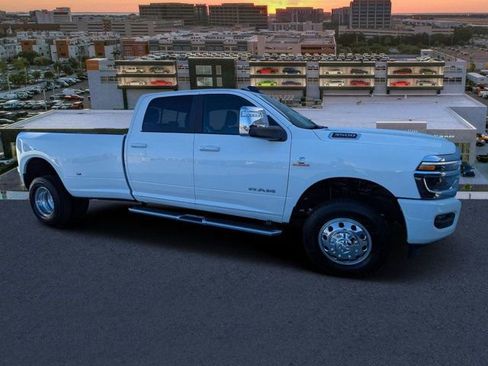 Used 2026 RAM 3500 Laramie AWD/4WD image 1