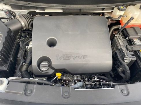 Used 2023 Chevrolet Traverse LT w/ LPO, Floor Liner Package image 20