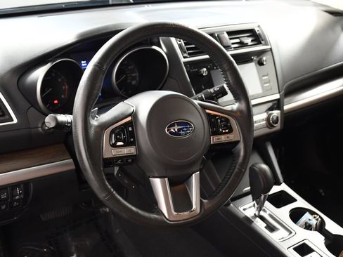 Used 2017 Subaru Outback 3.6R Touring AWD/4WD image 13