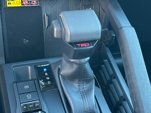 New 2025 Toyota Tacoma TRD Off-Road image 25