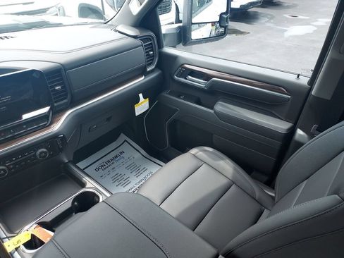 New 2026 Chevrolet Silverado 2500 LT w/ All Star Edition AWD/4WD image 11