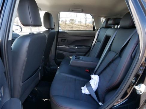 Used 2023 Mitsubishi Outlander Sport SE image 11