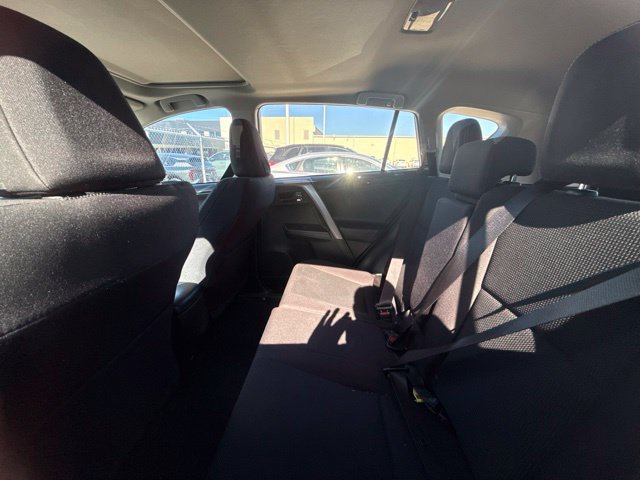 Used 2018 Toyota RAV4 XLE FWD image 11