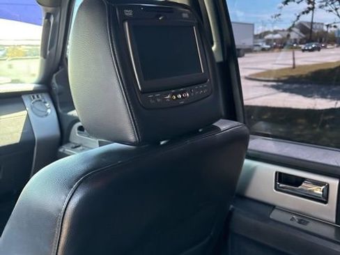 Used 2017 Ford Expedition EL Limited w/ Equipment Group 301A RWD image 19