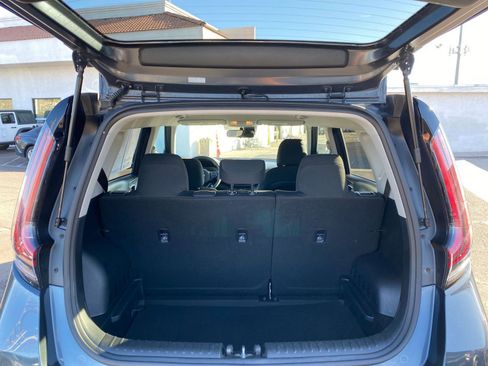 Used 2025 Kia Soul LX w/ LX Technology Package image 30
