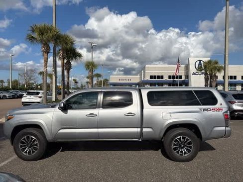 Used 2021 Toyota Tacoma TRD Sport w/ Technology Package image 11