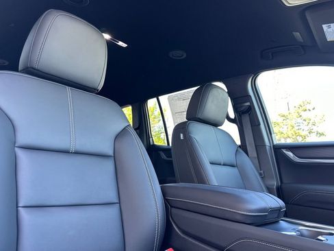 New 2025 GMC Acadia Elevation w/ Elevation Premium Package image 15