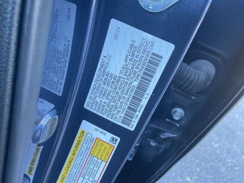 Used 2024 Honda Accord EX-L image 34