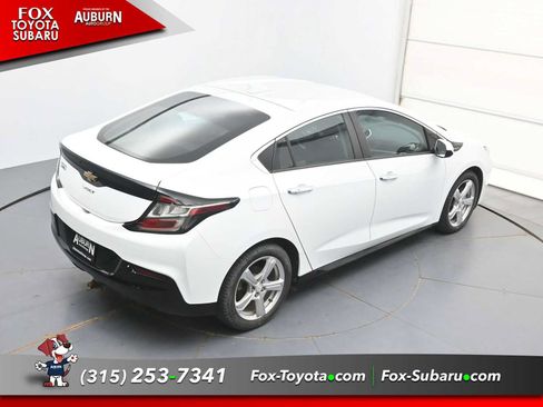 Used 2017 Chevrolet Volt LT w/ Comfort Package FWD image 28